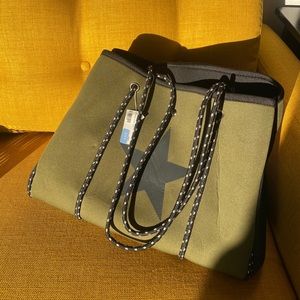 NWT Tote Handbag Travel bag